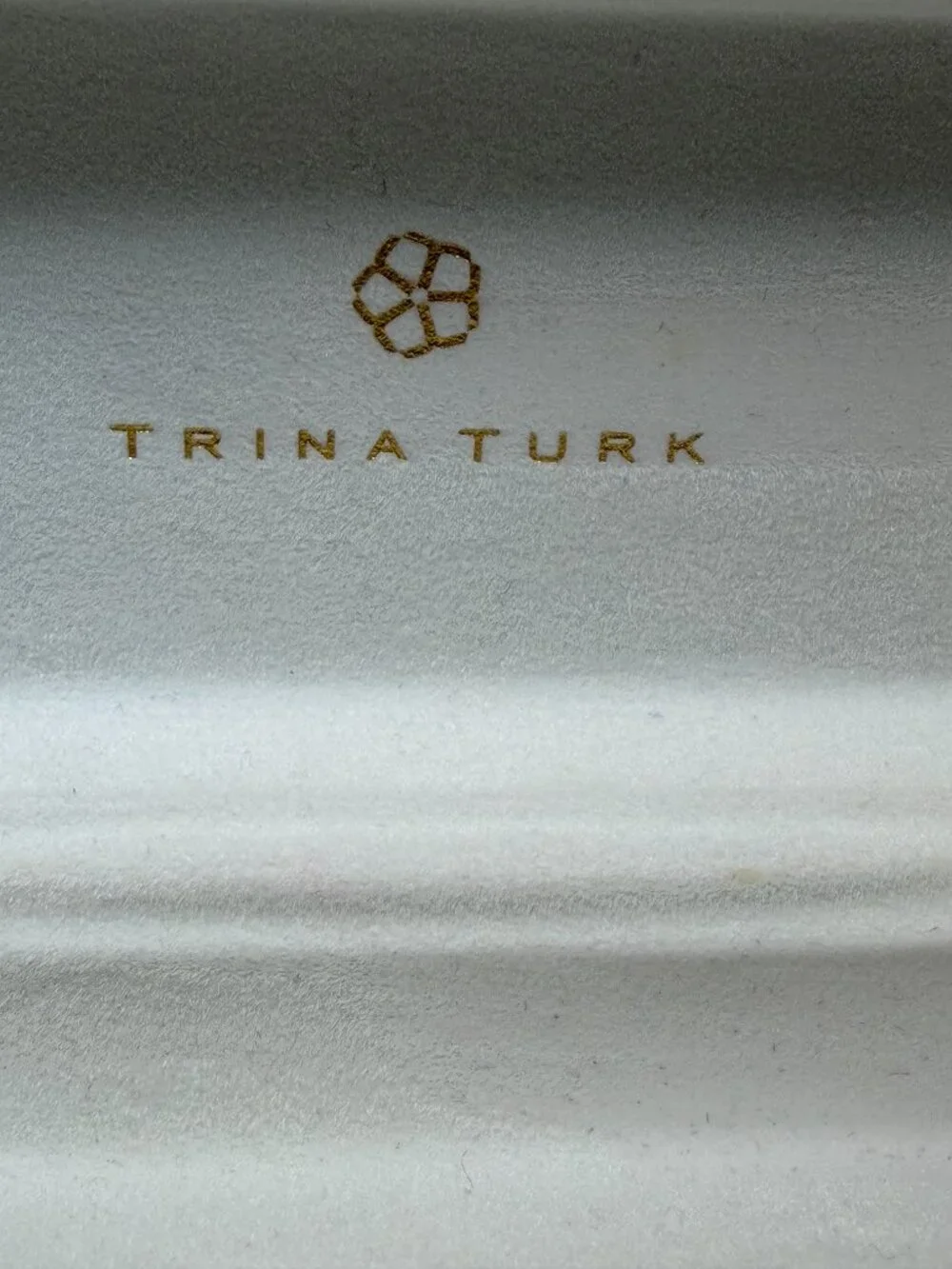 TRINA TURK Yellow Clamshell Glasses Eyeglass Sunglass Case and Cloth
